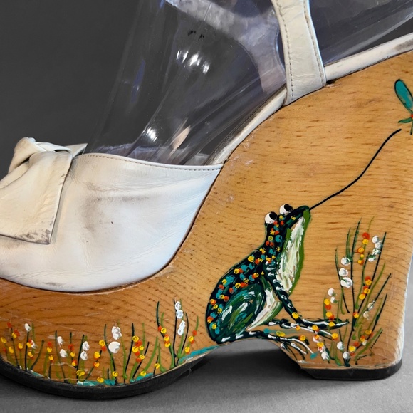 70s Hand Painted White Platform Sandals - Picture 7 of 15